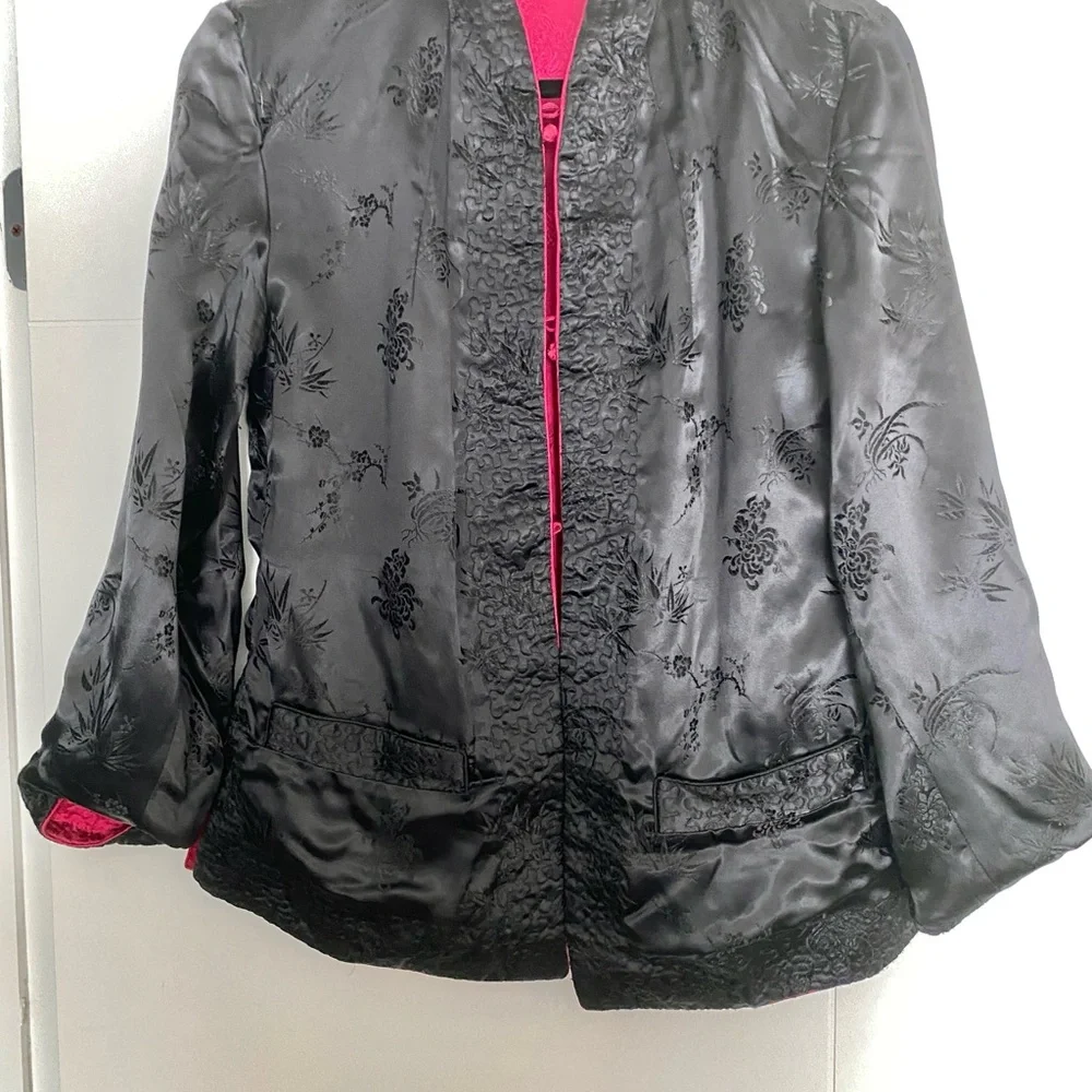 Women's Chinese Fuchsia Satin Blazer - Picture 3 of 8